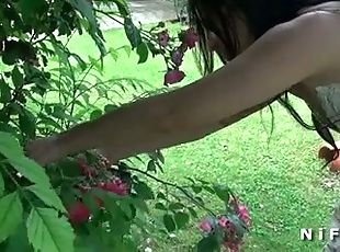 Asian french girl gets her ass hammered outdoor